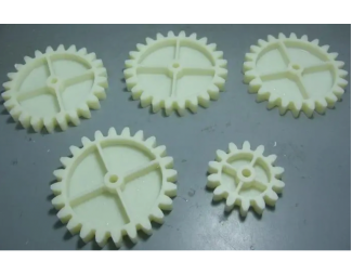 HOW DOES VACUUM CASTING WORK? HOW DOES VACUUM CASTING WORK?