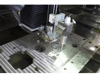 Price or Quality ? How to choose when you start a CNC Machining Price or Quality ? How to choose when you start a CNC Machining